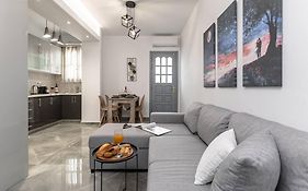 Jupiter Apartment In Naxos